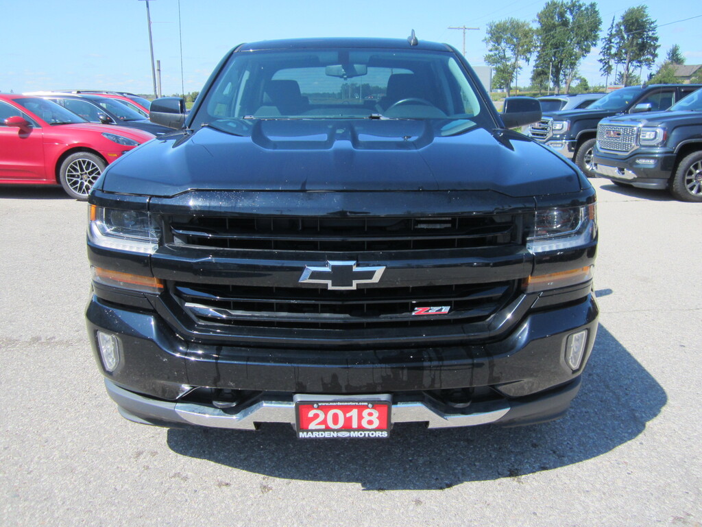 2018 Chevrolet Silverado 1500 2LT Crew Cab photo 4