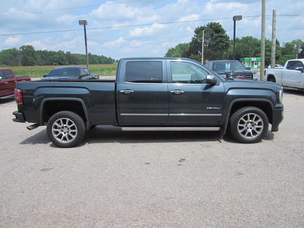 2018 GMC Sierra 1500 Denali Crew Cab photo 5