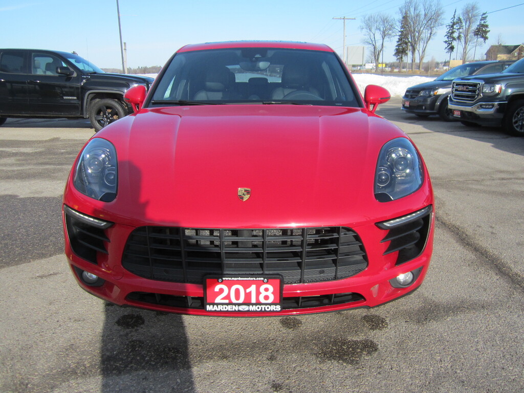 2018 Porsche Macan Sport Edition photo 5