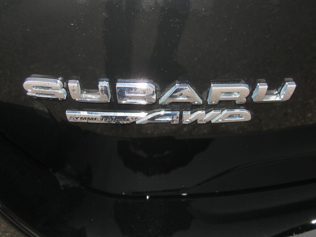 2023 Subaru Forester Touring CVT photo 2