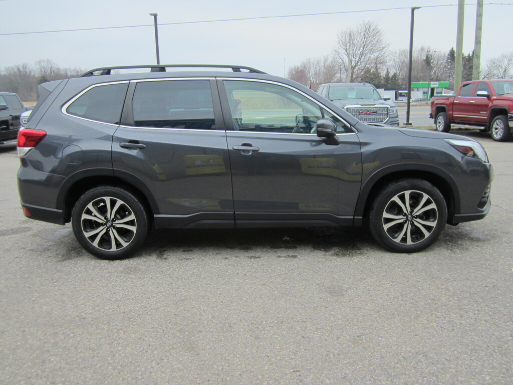 2022 Subaru Forester Limited CVT photo 5