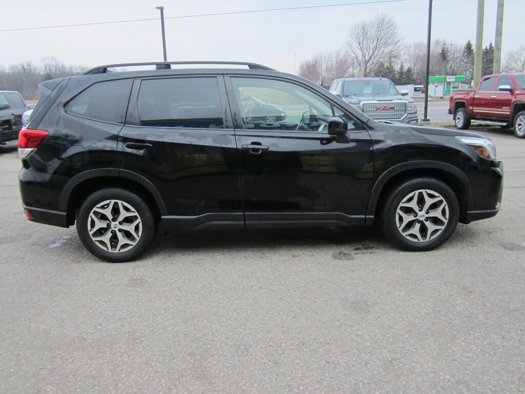 2021 Subaru Forester 2.5i Touring photo 5