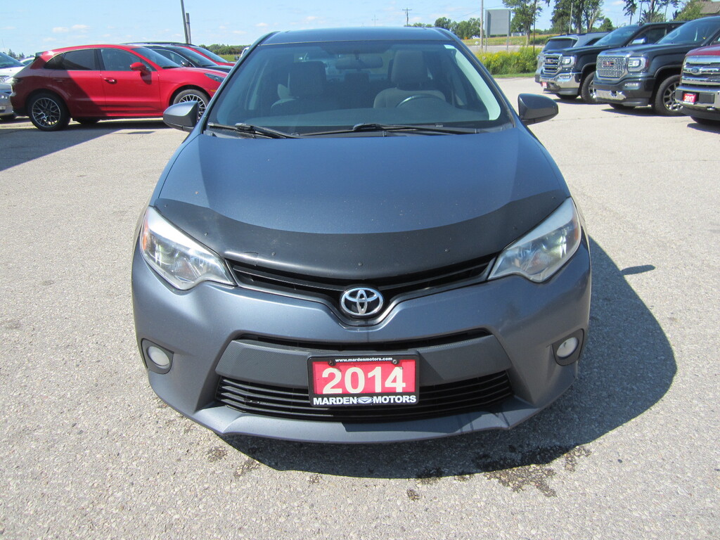 2014 Toyota Corolla LE photo 4