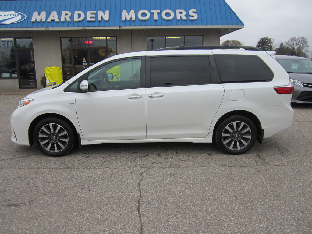 2018 Toyota Sienna XLE Limited photo 3